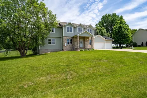 Exterior - 9821 Gabriel Dr, Bloomington, IL 61705 photo 2 of 5