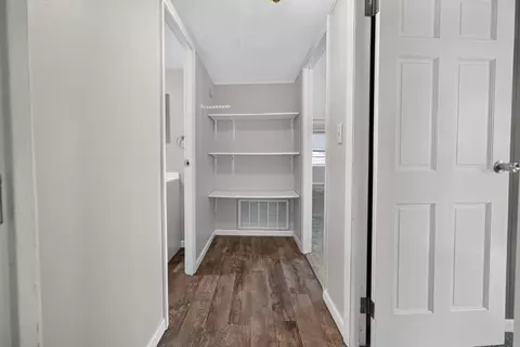 Entry Way - 102 N Woodlawn St, Downs, IL 61736 photo 2 of 2