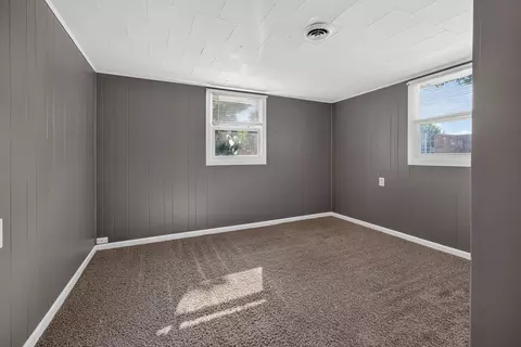 Bedroom - 102 N Woodlawn St, Downs, IL 61736 photo 4 of 9