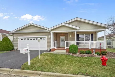 2905 Carousel Ct, Grayslake, IL 60030