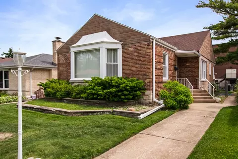 5115 Jarlath Ave, Skokie, IL 60077