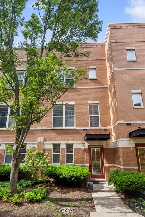 521 Chicago Ave #H, Evanston, IL 60202