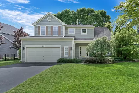 1211 Laurel Ln, Gurnee, IL 60031