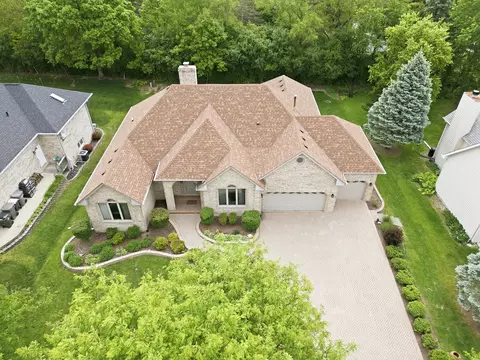 10735 Christopher Dr, Lemont, IL 60439