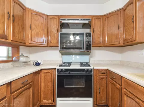 Kitchen - 1306 E 88th Pl, Chicago, IL 60619 photo 2 of 3