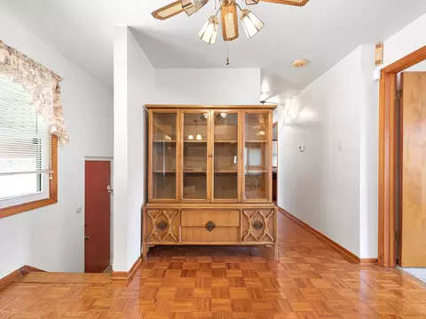 Entry Way - 1306 E 88th Pl, Chicago, IL 60619 photo 2 of 4