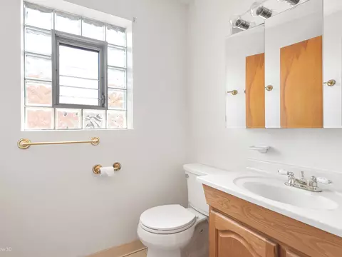 Bath - 1306 E 88th Pl, Chicago, IL 60619 photo 1 of 3