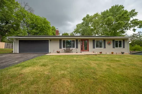 125 Cheri Ln, Antioch, IL 60002