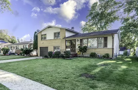 1408 S Fern Dr, Mount Prospect, IL 60056