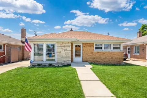 7701 W Victoria St, Chicago, IL 60631
