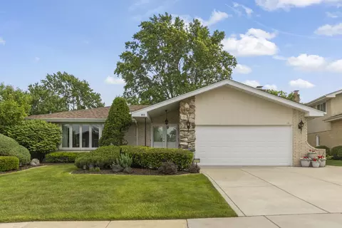 8831 Maple Ave, Orland Park, IL 60462