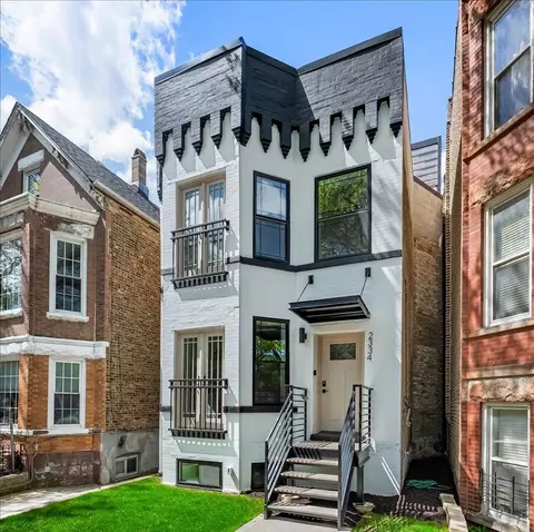 2334 N Oakley Ave, Chicago, IL 60647