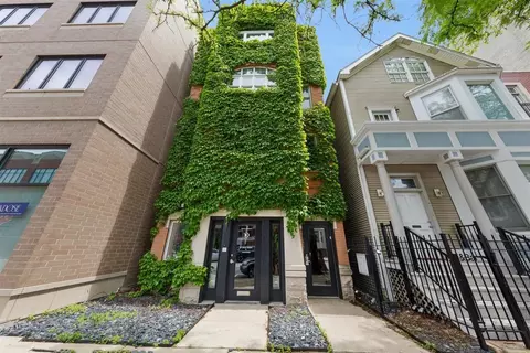 2555 N Southport Ave #3, Chicago, IL 60614