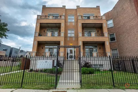 4417 S Calumet Ave #2S, Chicago, IL 60653