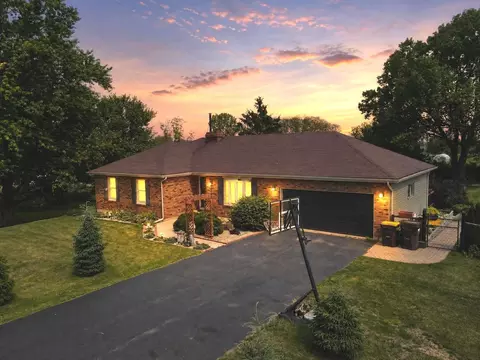 9519 Knolltop Rd, Union, IL 60180