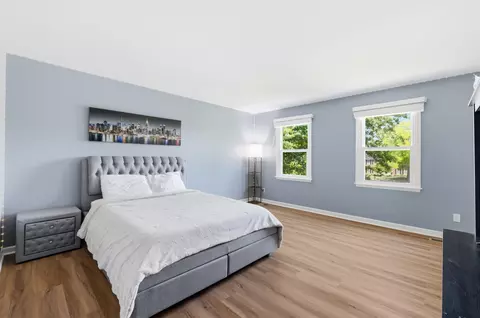 Bedroom - 845 Crabtree Ln, Cary, IL 60013 photo 3 of 5