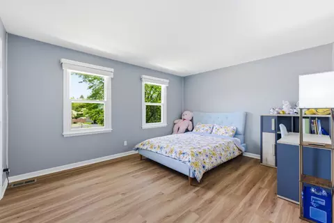 Bedroom - 845 Crabtree Ln, Cary, IL 60013 photo 2 of 5
