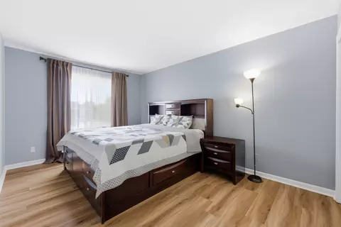 Bedroom - 845 Crabtree Ln, Cary, IL 60013 photo 4 of 5