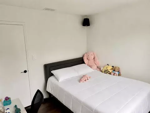 Bedroom - 1376 Burns Dr, Elgin, IL 60120 photo 3 of 3