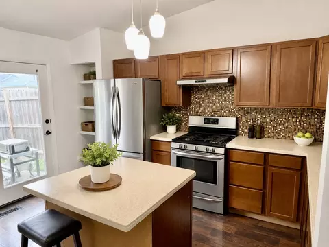 Kitchen - 1376 Burns Dr, Elgin, IL 60120 photo 1 of 1