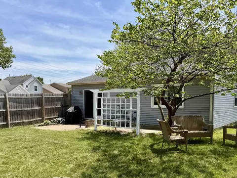 Exterior - 1376 Burns Dr, Elgin, IL 60120 photo 2 of 4