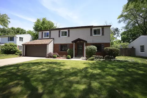 Exterior - 121 Pine St, Deerfield, IL 60015 photo 2 of 6