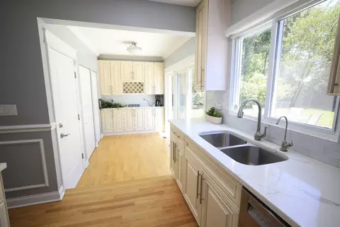Kitchen - 121 Pine St, Deerfield, IL 60015 photo 2 of 4