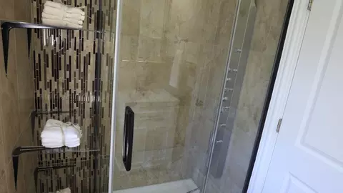 Bath - 121 Pine St, Deerfield, IL 60015 photo 1 of 4