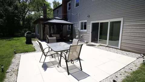 Exterior - 121 Pine St, Deerfield, IL 60015 photo 5 of 6
