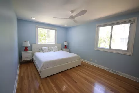 Bedroom - 121 Pine St, Deerfield, IL 60015 photo 1 of 9