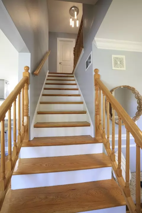 Entry Way - 121 Pine St, Deerfield, IL 60015 photo 1 of 4