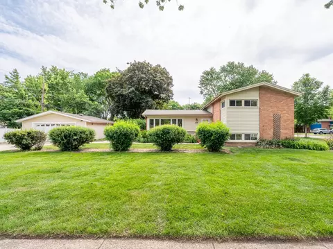 274 Pleasant Hill Blvd, Palatine, IL 60067