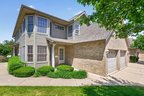 171 Mclaren Dr N #-, Sycamore, IL 60178