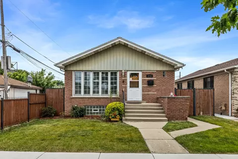 5710 W 58th St, Chicago, IL 60638