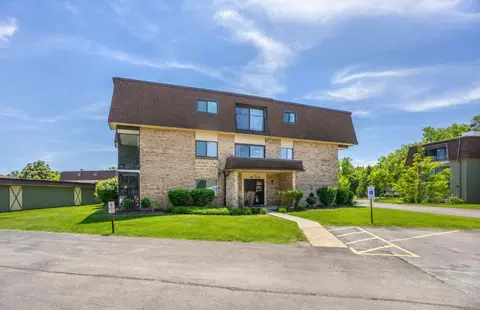 11136 Center Rd #C, Palos Hills, IL 60465