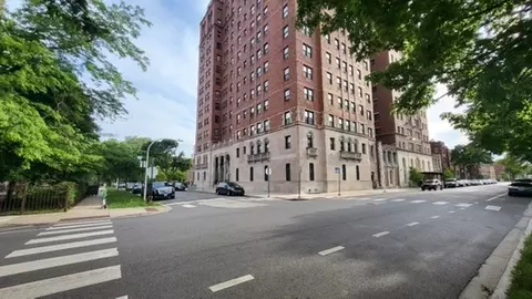 6700 S Crandon Ave #6A, Chicago, IL 60649