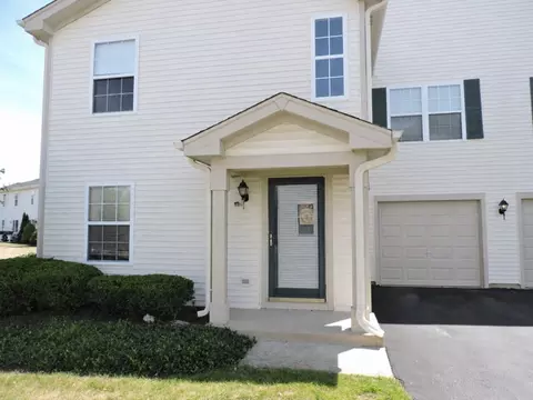 2480 Frost Dr, Aurora, IL 60503