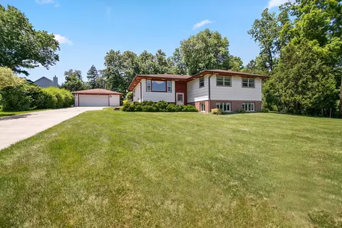 Other - 309 E Circle Dr, New Lenox, IL 60451 photo 1 of 13