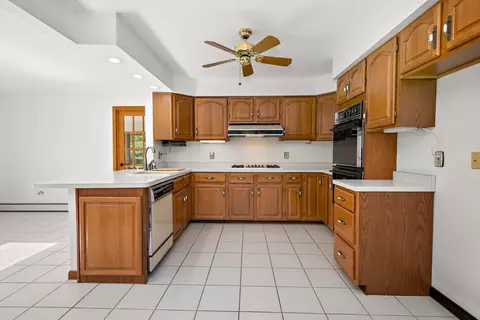 Kitchen - 309 E Circle Dr, New Lenox, IL 60451 photo 1 of 3