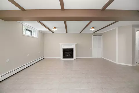 Living - 309 E Circle Dr, New Lenox, IL 60451 photo 6 of 8