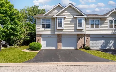 2322 Chasewood Dr, Downers Grove, IL 60515