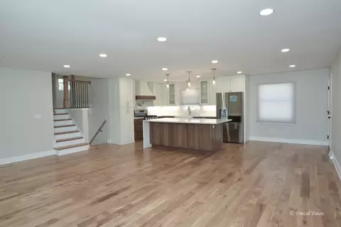 Living - 2901 Gregg Dr, Mchenry, IL 60050 photo 1 of 1