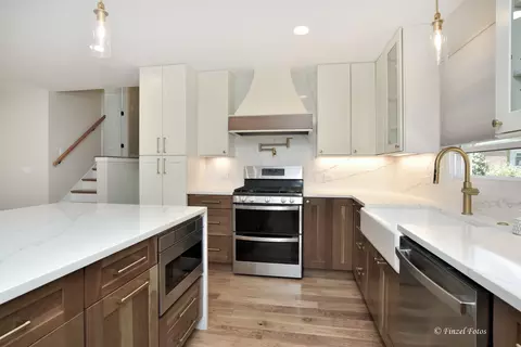 Kitchen - 2901 Gregg Dr, Mchenry, IL 60050 photo 3 of 3