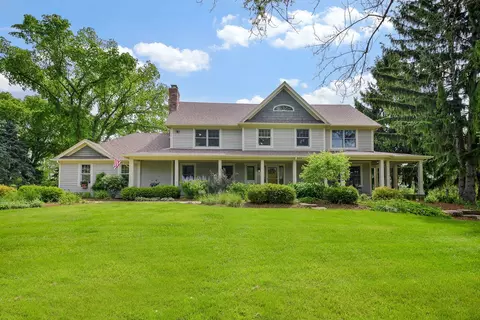41 W555 Wayne Dr, Saint Charles, IL 60175