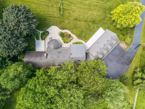 View/Area - 6 N056 Surrey Rd, Wayne, IL 60184 photo 1 of 4