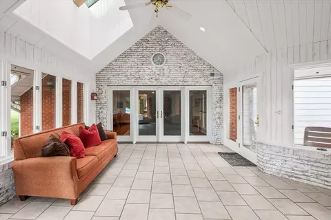 Entry Way - 6 N056 Surrey Rd, Wayne, IL 60184 photo 2 of 3