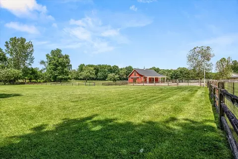 Exterior - 6 N056 Surrey Rd, Wayne, IL 60184 photo 5 of 6