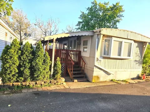 2993 Curtis St #D46, Des Plaines, IL 60018