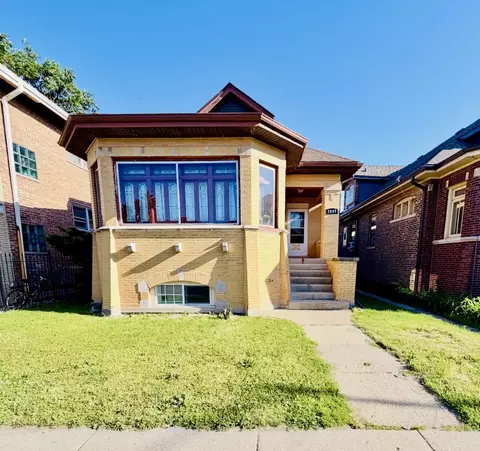3005 W 55th St, Chicago, IL 60632