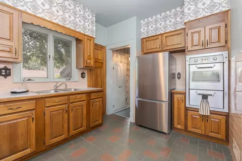 Kitchen - 1507 E Taylor St, Bloomington, IL 61701 photo 1 of 2